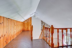 Mezzanine - 