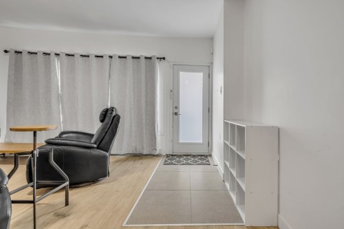 Salon - 390  - 394 Rue Franklin, Québec (La Cité-Limoilou), QC 