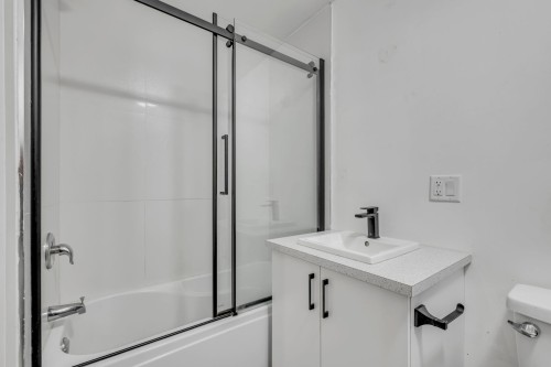 Salle de bains - 390  - 394 Rue Franklin, Québec (La Cité-Limoilou), QC 