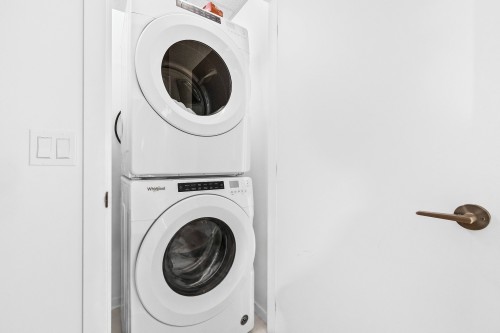 Salle de lavage - 402-5265 Av. De Courtrai, Montréal (Côte-Des-Neiges/Notre-Dame-De-Grâce), QC 