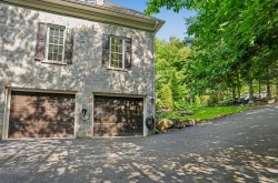 Garage - 