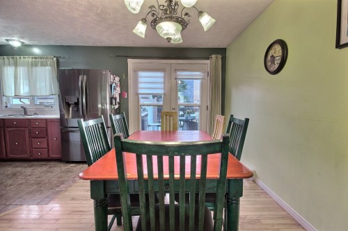Salle à manger - 58 Av. Marcotte, Rouyn-Noranda, QC 