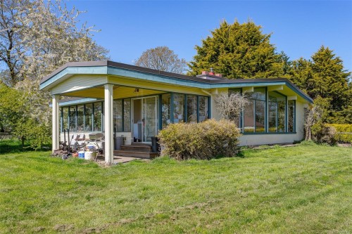 1899 John Rd, North Saanich, BC 