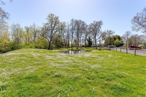 1899 John Rd, North Saanich, BC 