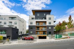 #504-610 Lampson St Esquimalt, BC V9A 0L4