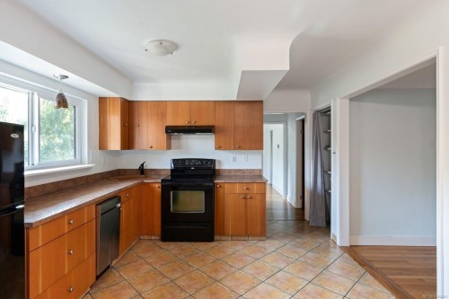 1481 Bay St, Victoria, BC 