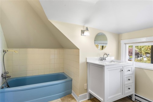 1360 Lang St, Victoria, BC 