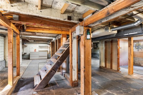 1360 Lang St, Victoria, BC 