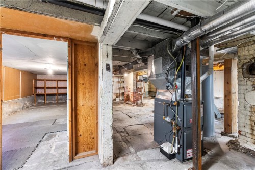 1360 Lang St, Victoria, BC 