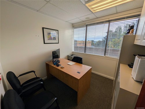 #402-2020 Richmond Ave, Victoria, BC 