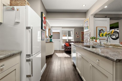 1111 Caledonia Ave, Victoria, BC 