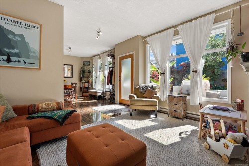 1109 Caledonia Ave, Victoria, BC 