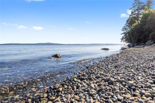 3809 Gardner Rd West, Saltair, BC 