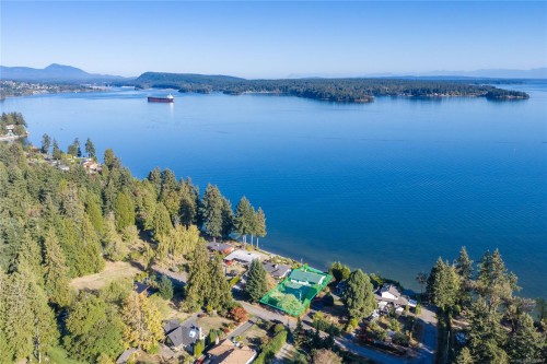 3809 Gardner Rd West, Saltair, BC 