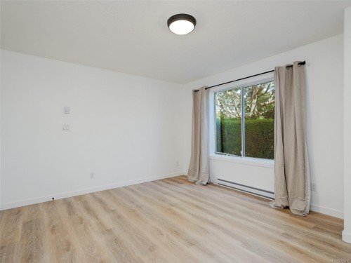 #101-3724 Harriet Rd, Saanich, BC 