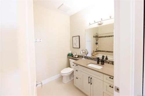 #419-6310 Mcrobb Ave, Nanaimo, BC 