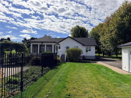 12 Meredith Dr, Sussex Corner, NB 