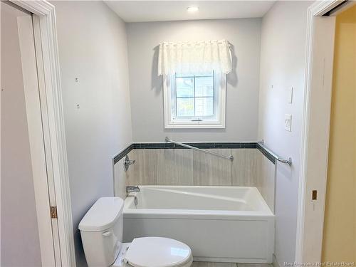 12 Meredith Dr, Sussex Corner, NB 