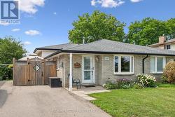 847 DOON VILLAGE ROAD Kitchener, ON N2P 1A1