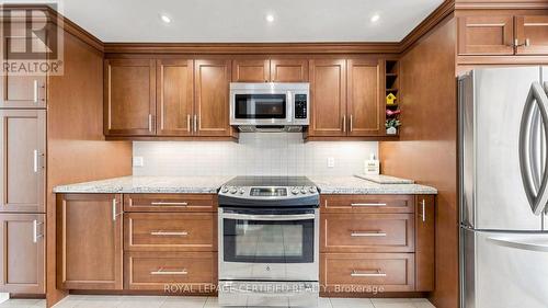 802 - 3650 Kaneff Crescent, Mississauga, ON 