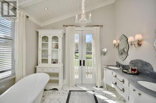 Beautifully finished ensuite - 3021 Sandy Bend, Springwater, ON 