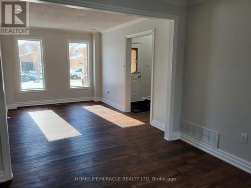 26 BRUSHWOOD CRESCENT , Barrie, Ontario L4N 7G6 2