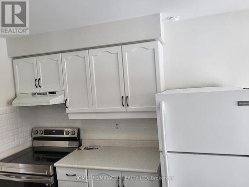 26 BRUSHWOOD CRESCENT , Barrie, Ontario L4N 7G6 5