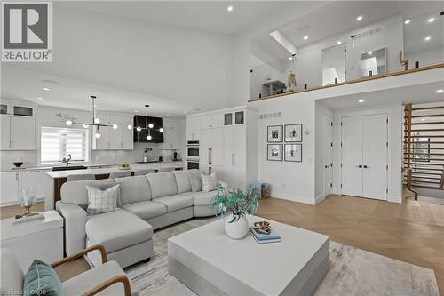55 Swan Avenue, Fonthill, ON 