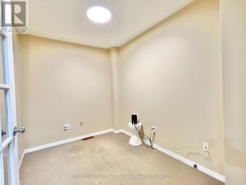 18 - 123 Corinth Private, Ottawa, ON 