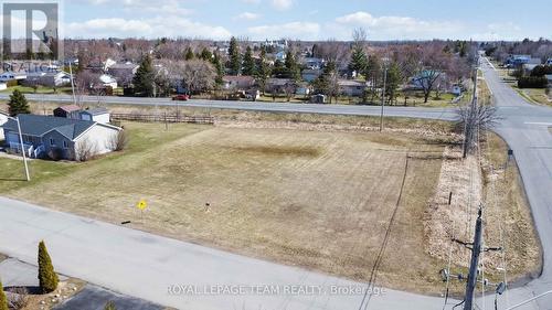 1 Lori Lane, North Dundas, ON 