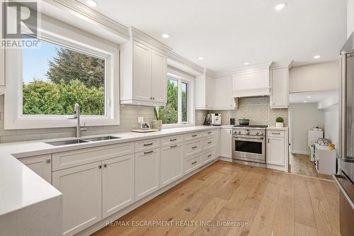 3368 Guildwood Drive, Burlington, ON 