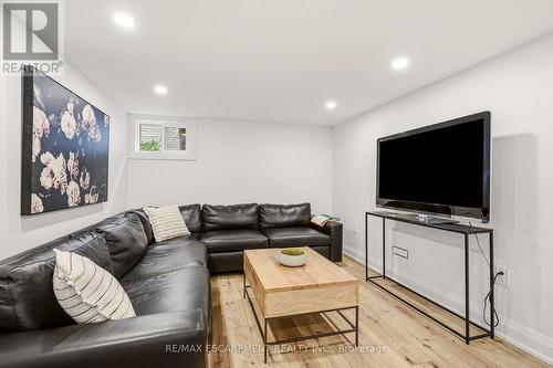 3368 Guildwood Drive, Burlington, ON 