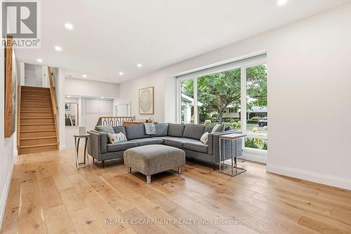3368 Guildwood Drive, Burlington, ON 