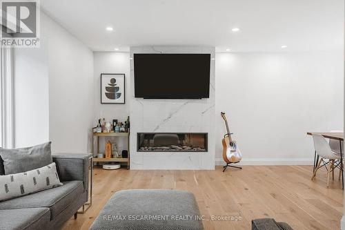 3368 Guildwood Drive, Burlington, ON 