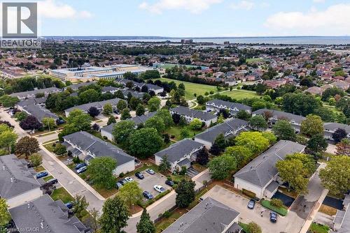2 Royalwood Court Unit# 20, Stoney Creek, ON 