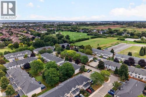 2 Royalwood Court Unit# 20, Stoney Creek, ON 