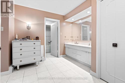 1758 Rhodes Crescent, Ottawa, ON 