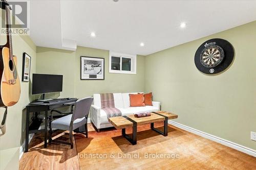 118 Merrill Avenue E, Toronto, ON 