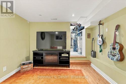 118 Merrill Avenue E, Toronto, ON 