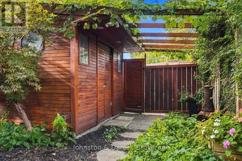118 Merrill Avenue E, Toronto, ON 