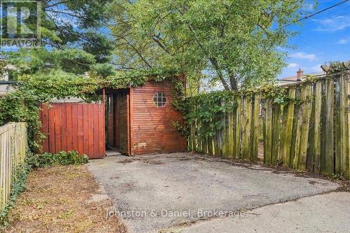 118 Merrill Avenue E, Toronto, ON 