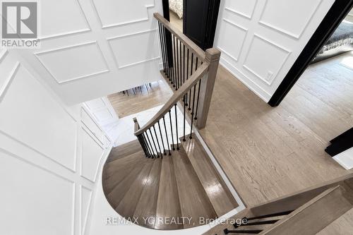 4 Simmons Crescent, Aurora, ON 
