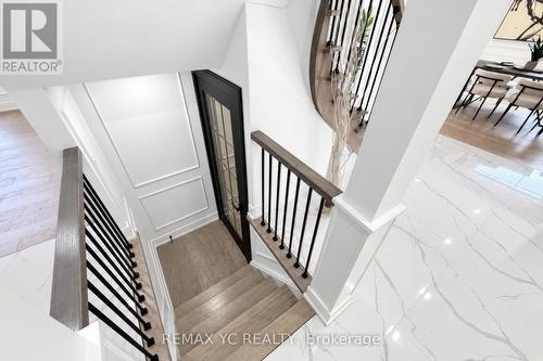 4 Simmons Crescent, Aurora, ON 