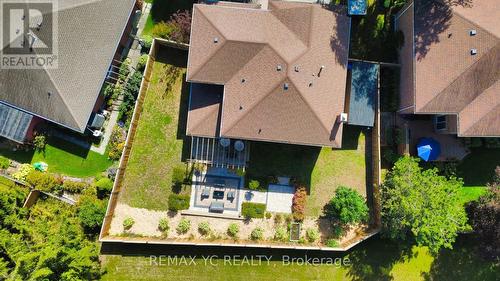 4 Simmons Crescent, Aurora, ON 
