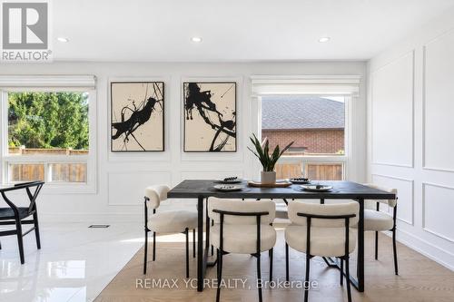 4 Simmons Crescent, Aurora, ON 