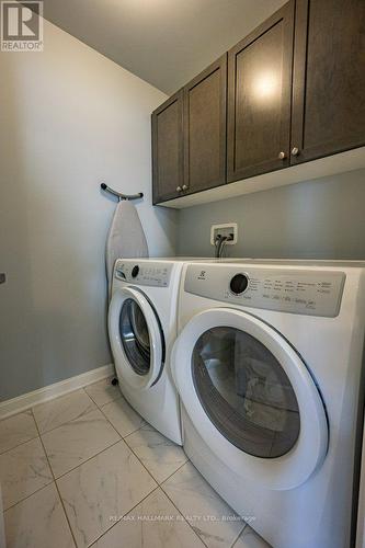29 Ness Drive, Richmond Hill, ON 