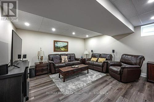 29 Ness Drive, Richmond Hill, ON 