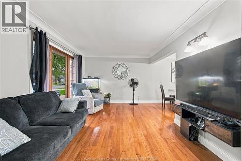2547 Rivard Avenue, Windsor, ON 
