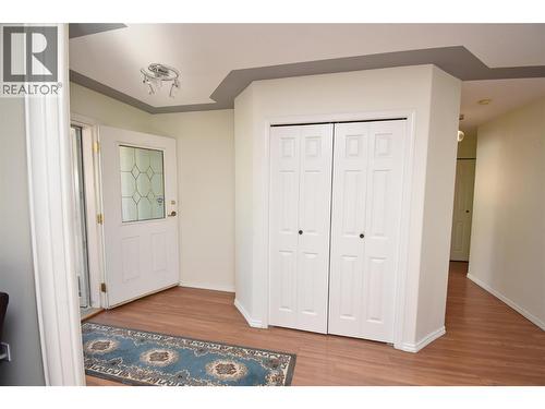 Foyer - 5309 21 Street, Vernon, BC 