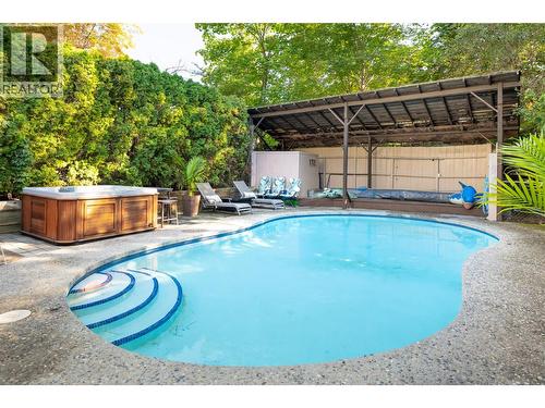 2475 Dunsmuir Road, Kelowna, BC 